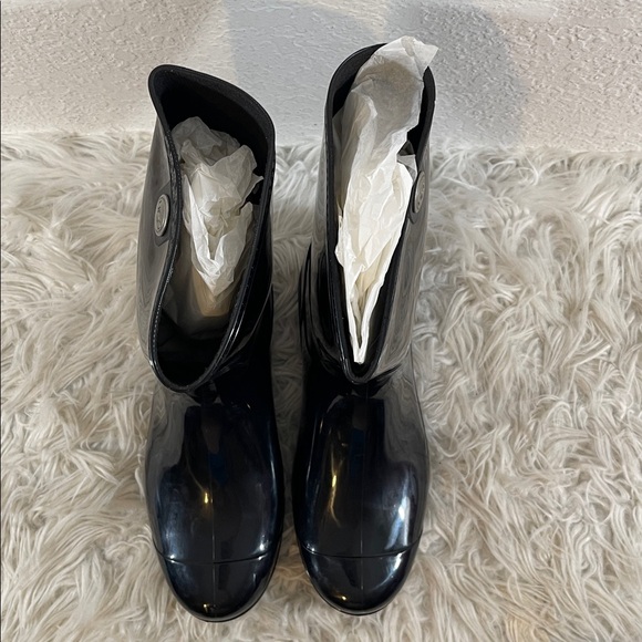 UGG Sienna Rain Boot Waterproof Black High-Gloss Finish Size 11 NEW - Picture 3 of 16